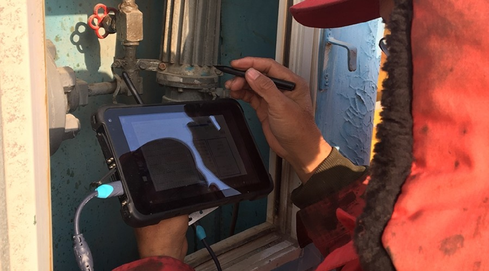 億道工業平板I86油田設備巡檢方案